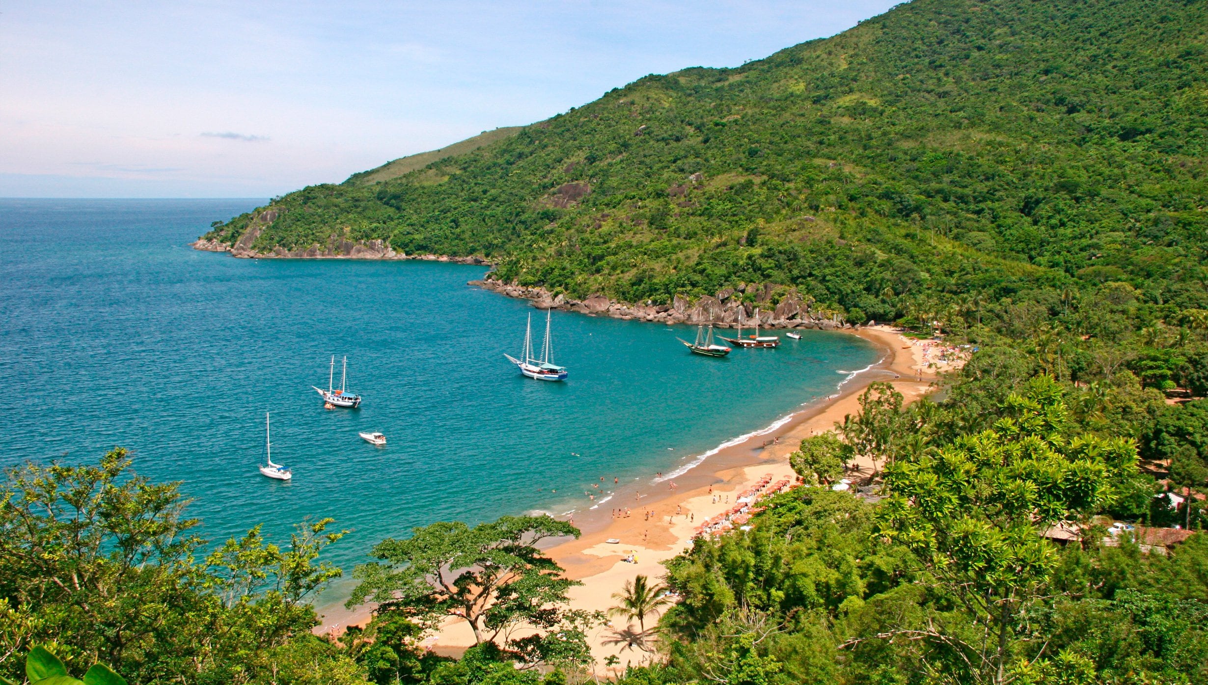Cruzeiros no Brasil - Ilhabela, São Paulo Cruzeiros no Brasil - Ilhabela, São Paulo