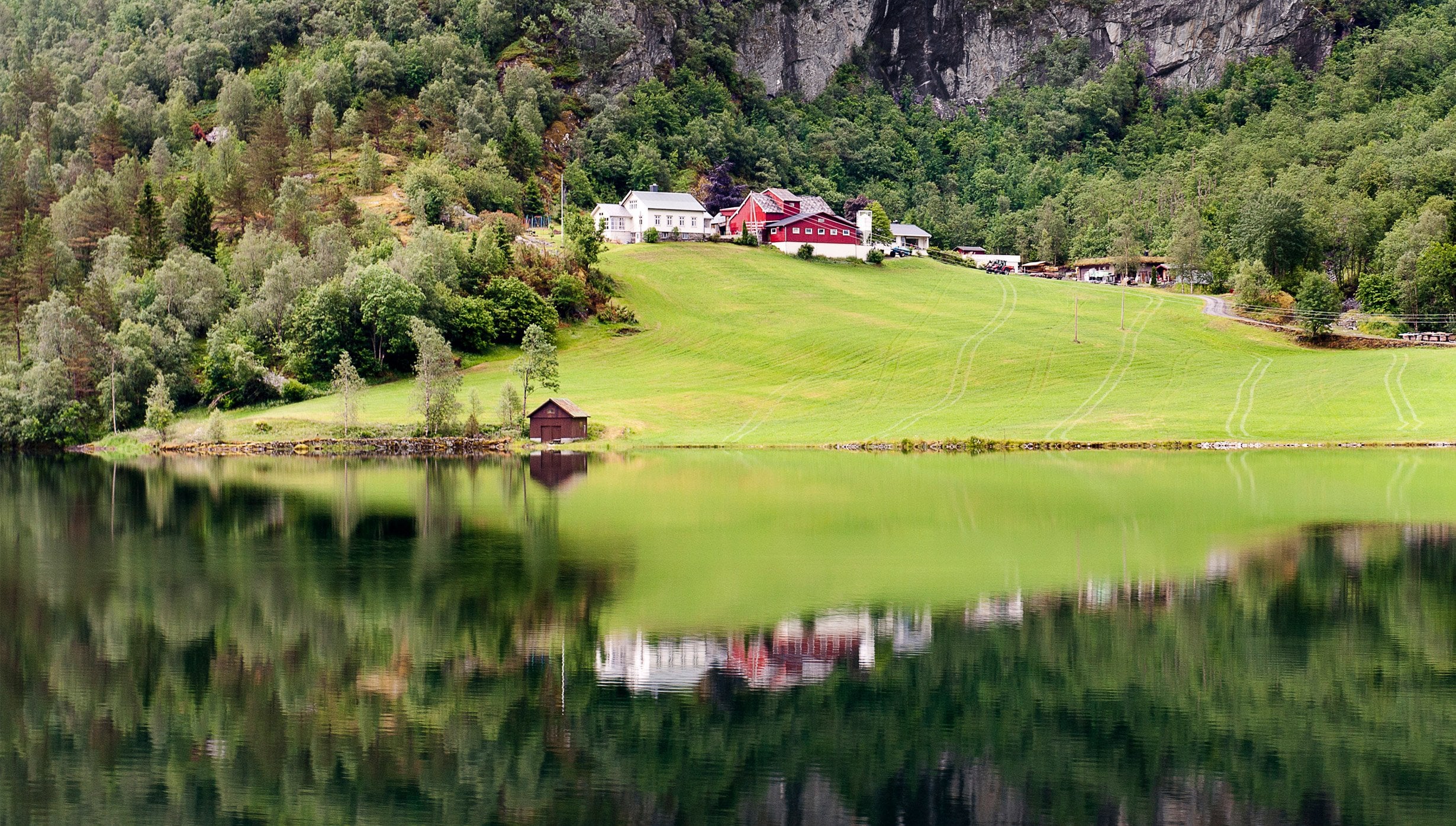 Hellesylt-Geiranger Cruise Hellesylt-Geiranger Cruise