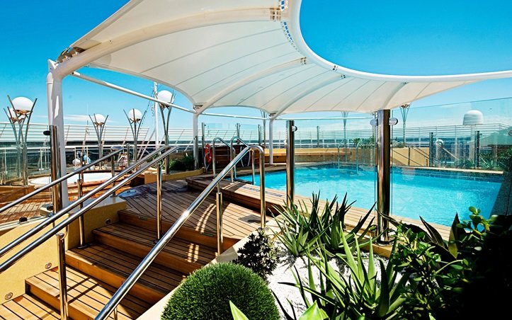 MSC Yacht Club, Pool | MSC Cruises